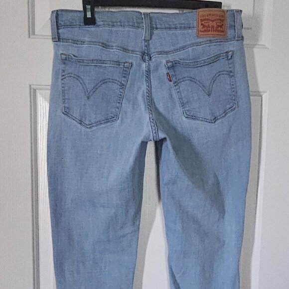 Levi's Boyfriend Mid Rise Women's Jeans - Picture 9 of 11